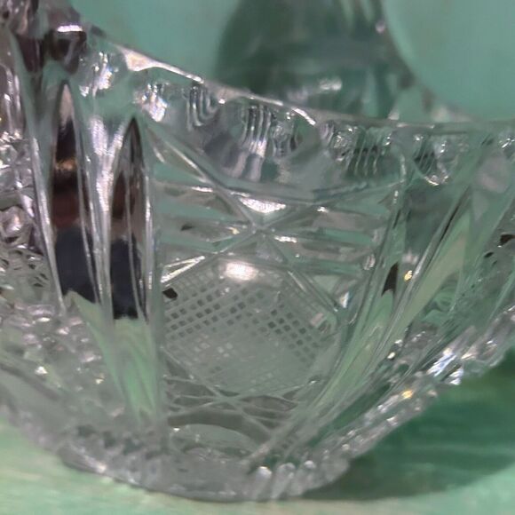 Crystal Cut Glass Decorative Basket Bowl with Handle Vintage Candy Dish - Picture 10 of 11